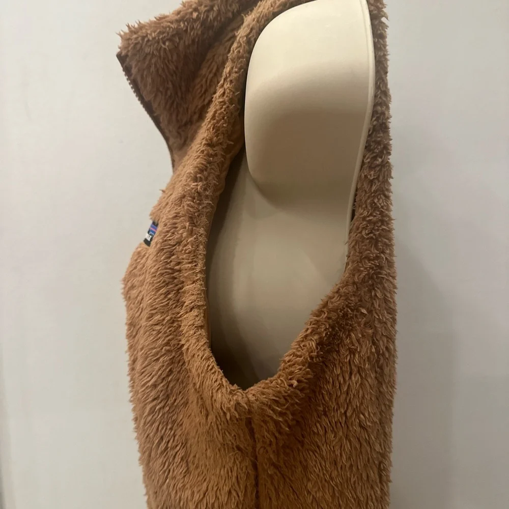 Patagonia Los Gatos fuzzy fleece vest - Picture 7 of 8